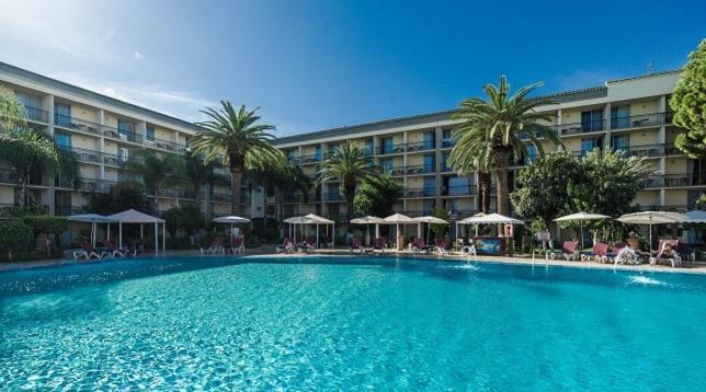 Hotel Royal Mirage 4*